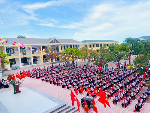 TRƯỜNG THCS KỲ HÀ TỔ CHỨC HOẠT ĐỘNG NGOẠI KHÓA TUYÊN TRUYỀN PHỔ BIẾN PHÁP LUẬT