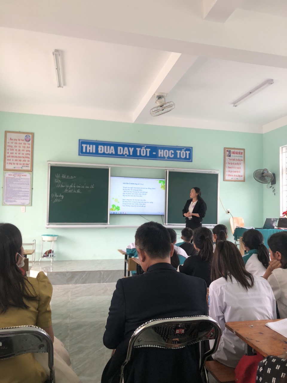 thao giảng chào mừng ngày 8-3