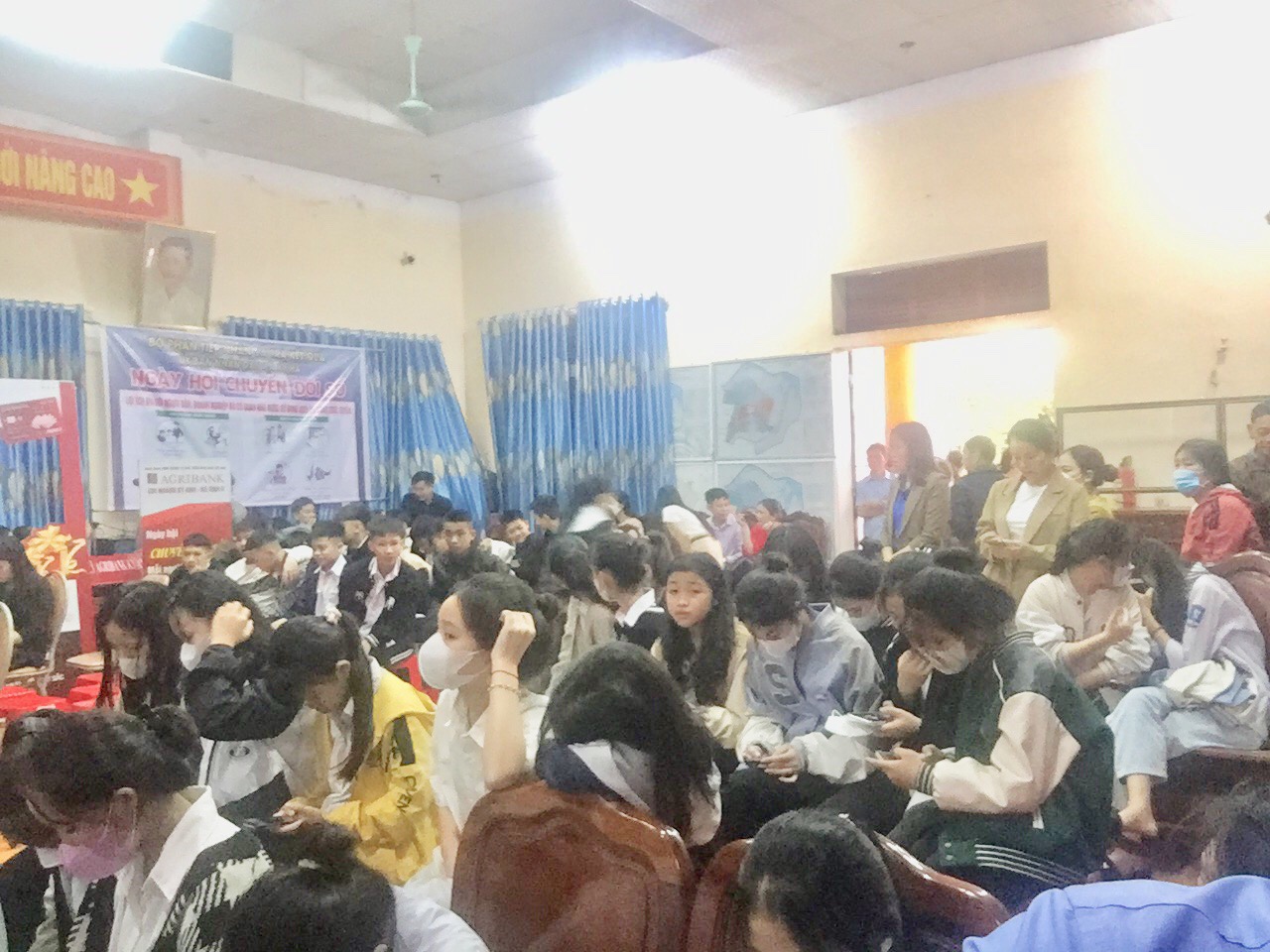 hình ảnh tham gia ngày hội của giáo viên và học sinh 