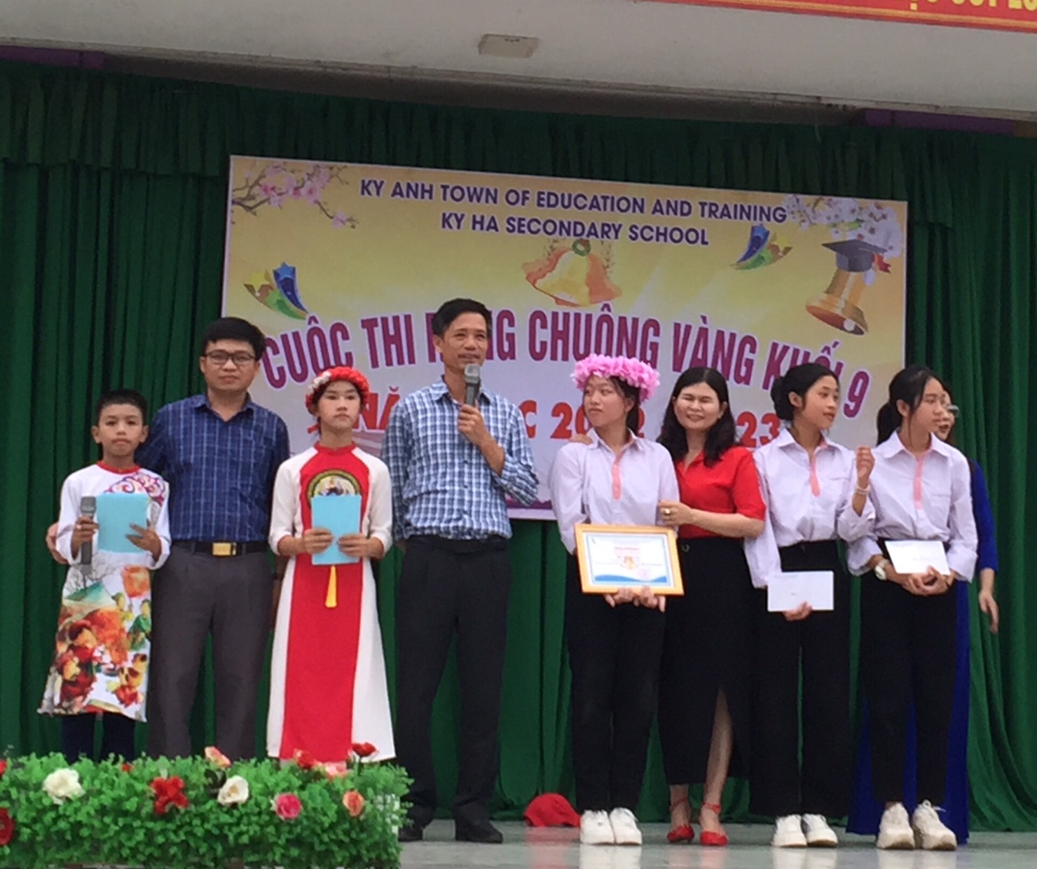 trao giải cuộc thi rung chuông vàng