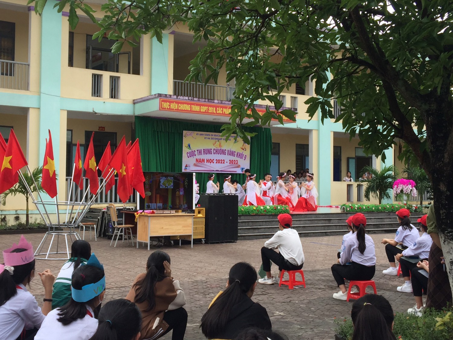 văn nghệ chào mừng