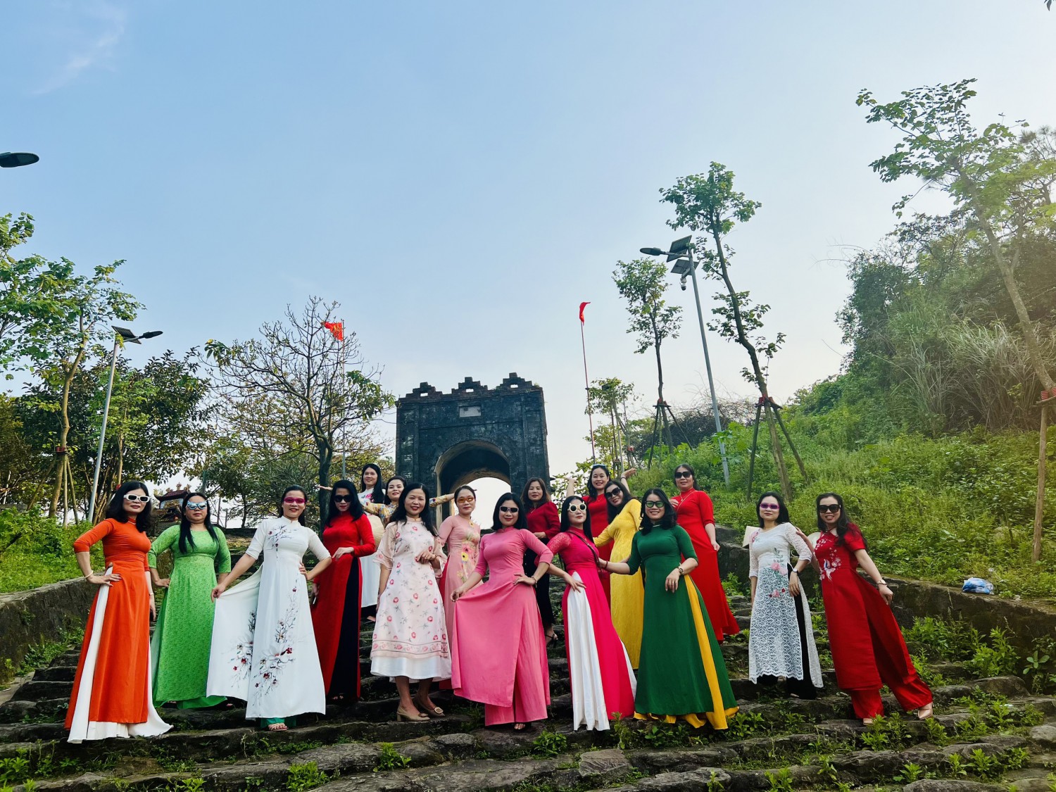 Ảnh chụp tại cổng trời