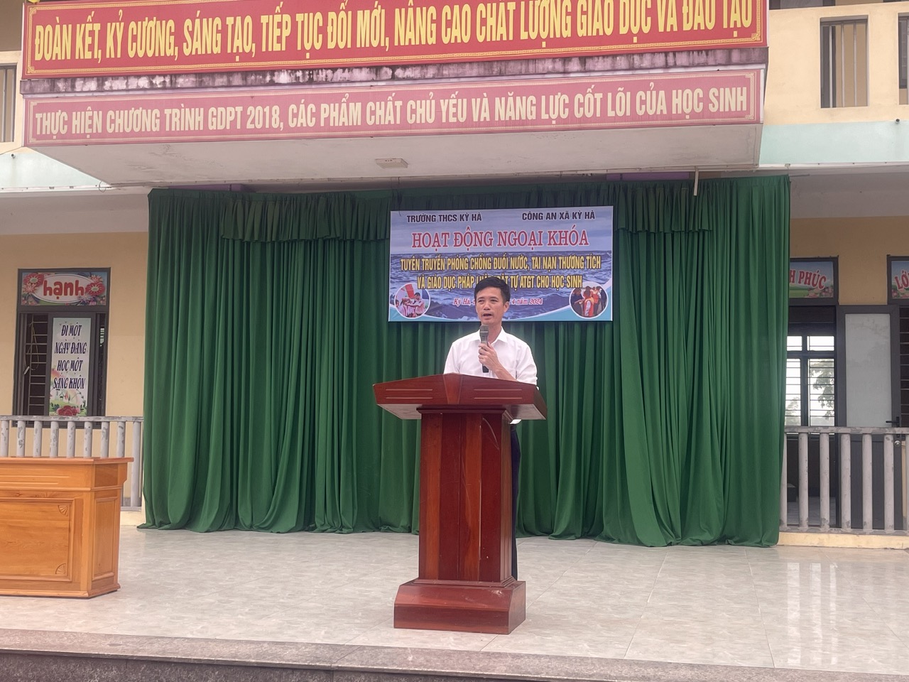 phát động đọc sách