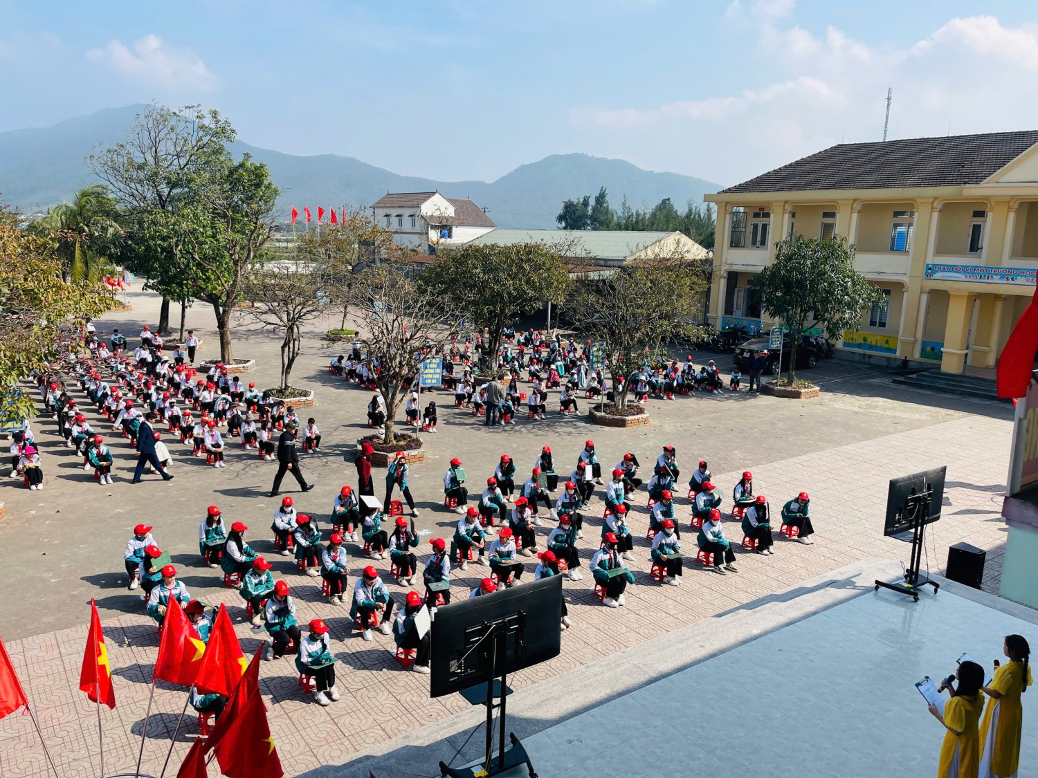 ​ ​cuộc thi rung chuông vàng