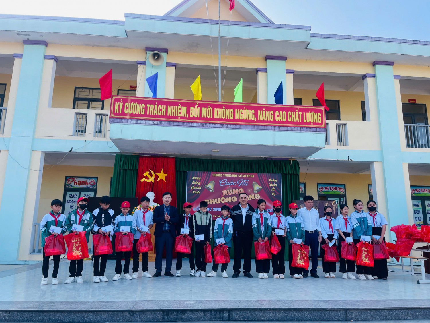 rung chuông vàng 2025