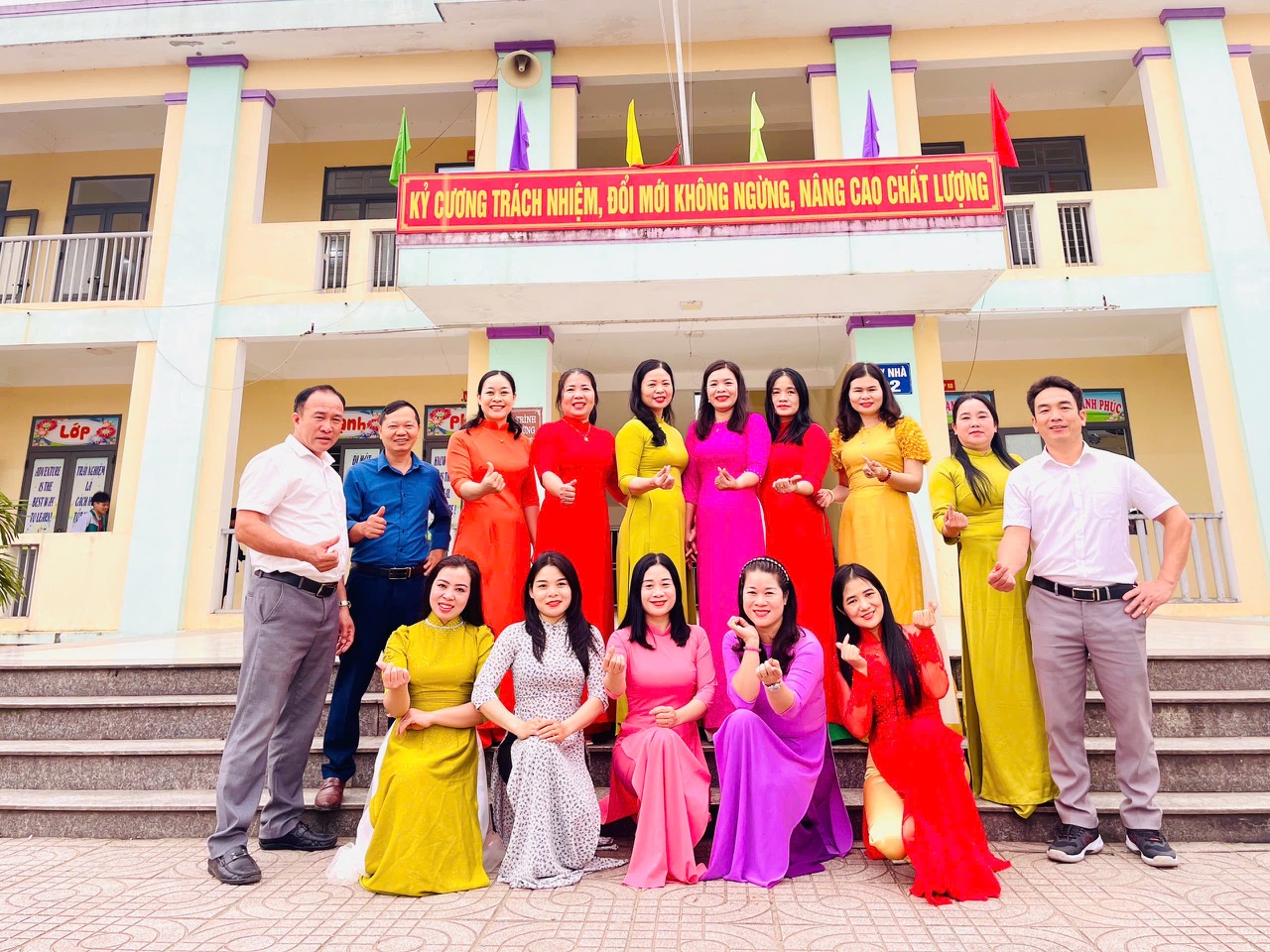 HOẠT ĐỘNG NGÀY 8/3