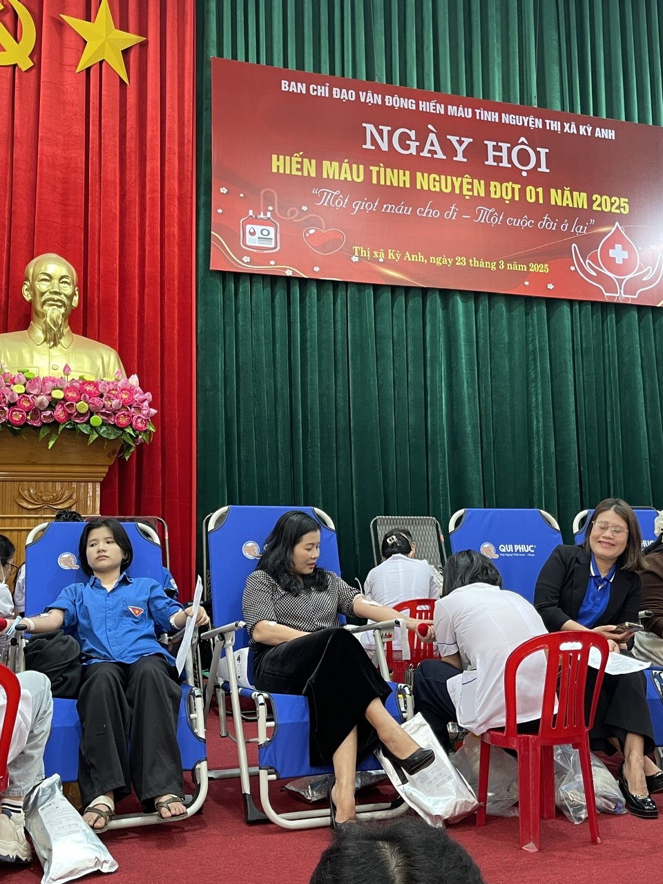 hiến máu nhân đạo