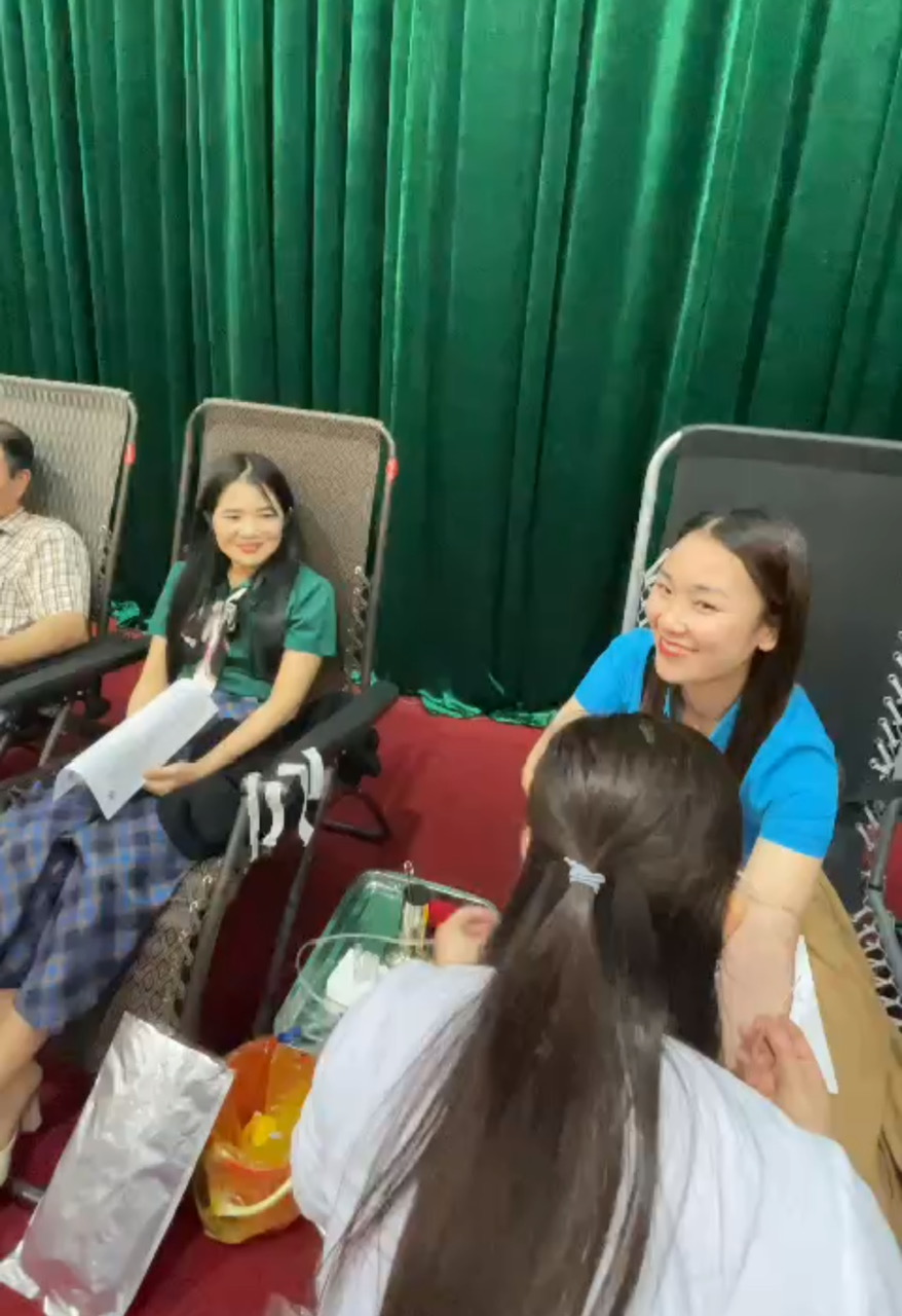 hiến máu nhân đạo