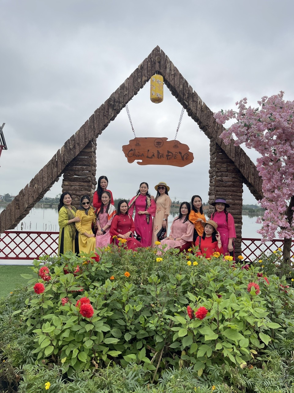 HOẠT ĐỘNG NGÀY 8/3