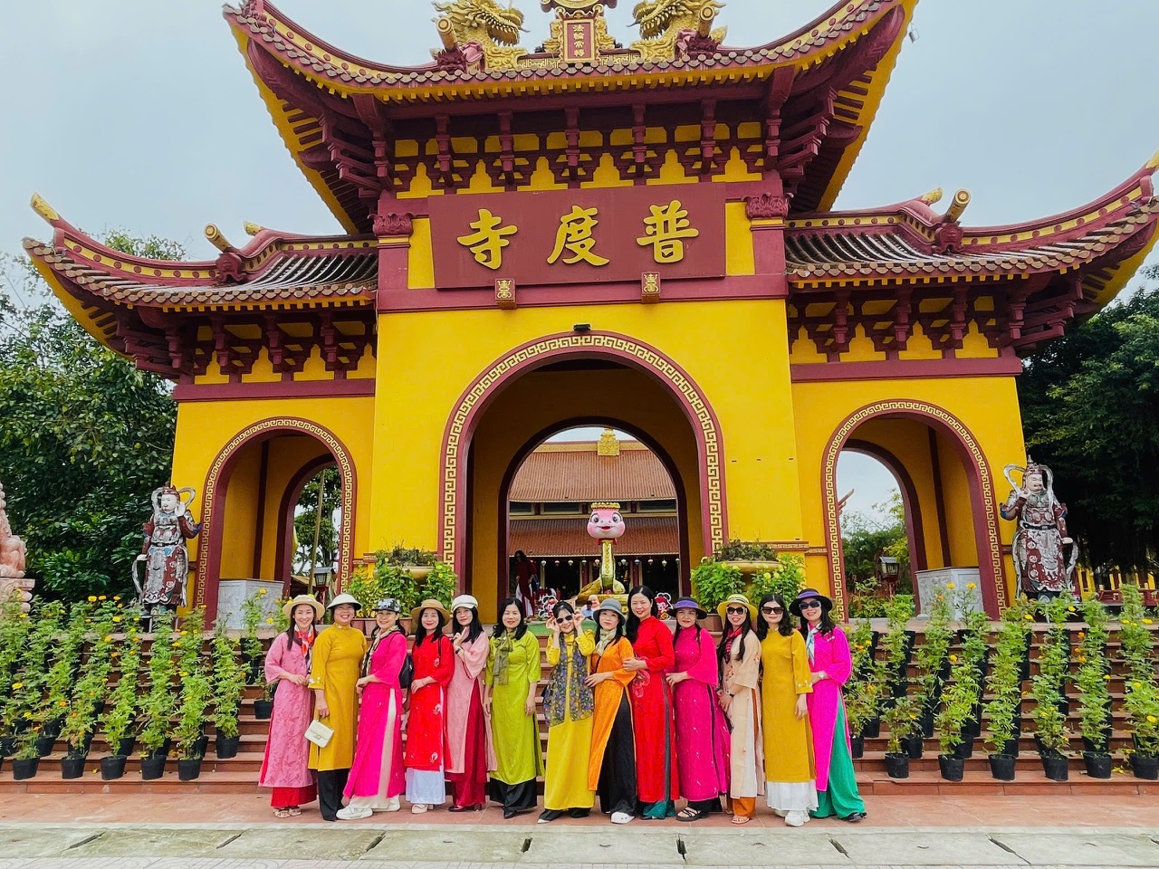 HOẠT ĐỘNG NGÀY 8/3